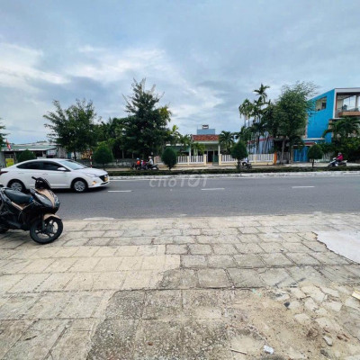 Ngãtư Mặttiền QL1A và VÀNH ĐAI nơi kinh doanh sầm uất,gần sân bay 15PH