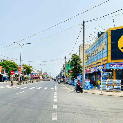 Cần đáo hạn bán rẻ lô view sông giữa lòng thị trấn sầm uất ven Hội An