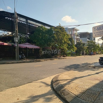 2 lô đôi ngang 10m nằm gần chợ sầm uất-Cách đường nhựa 100m–Giá 7xxtr