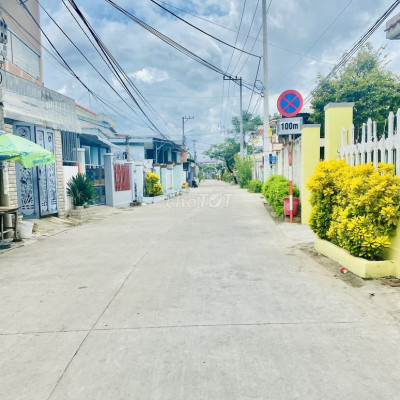 Chính chủ cần bán nhanh 1 lô *** ngay cạnh KPC Nam Phước đg 5.5m