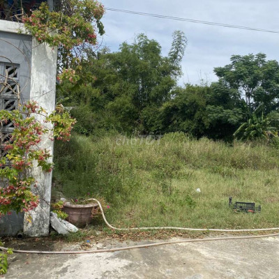 Đất bê tông song song đường lớn Điện Nam Bắc