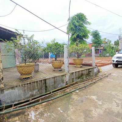 Bán lô đất ở hơn 200m2 gần chợ Quảng Huế