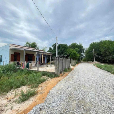 Gia đình cần bán lô đất vườn, quy hoạch lên thổ cư