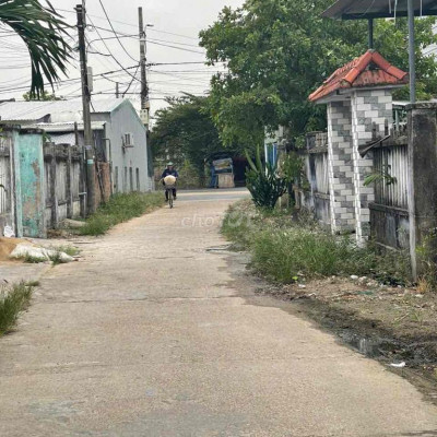 Điện Nam Trung Cách Đường C8 vài bước chân