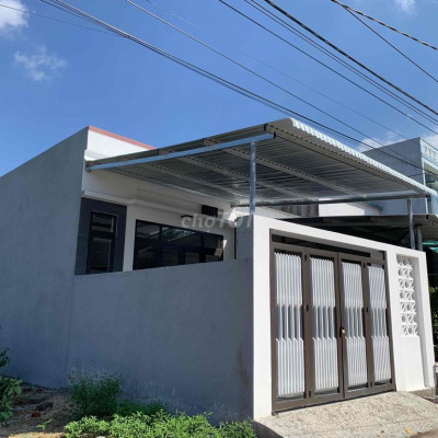 Nhà Điện Ngọc giáp Đà nẵng