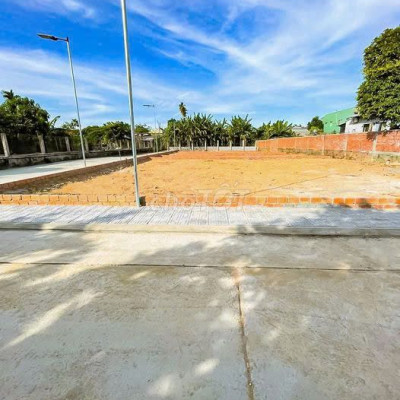 BÁN ĐẤT NGAY CHỢ LẠC THÀNH - SÁT ĐƯỜNG DT609 - SẲN SỔ HỒNG SANG TÊN