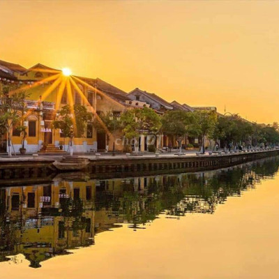 Lô đất 4 mặt tiền sát phố cổ