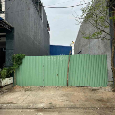 Cần bán đất mặt tiền quốc lộ 1A. đất thổ cư. đẹp