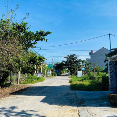 Cần bán nhanh đất 125m2 đường 13m5 , ngang 5 dài 25 Bến trễ