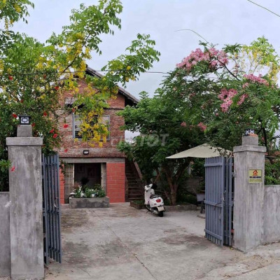 Đất sạch sẽ ngay khu dân cư đông đúc