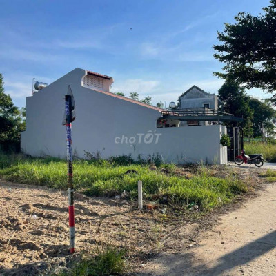 Đất gia đình cần bán Quảng Lăng 3 - sát đường chính