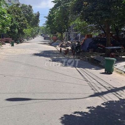 Bán đất quốc lộ đg 10.5m thông hội an. quảng quế . Xát tòa án đại lộc