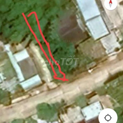 Cho thuê đất trung tâm ngã tư Tứ Sơn