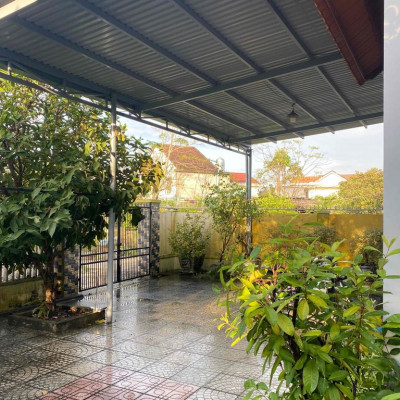 Nhà vườn gần sông, ngay trung tâm