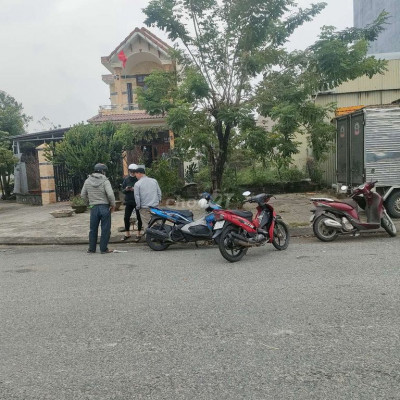 Đất vt nằm tren đg 34m