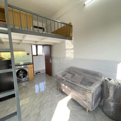 CHO THUÊ TRỌ GÁC LỬNG - GẦN FPT  - FULL NỘI THẤT - BAN CÔNG