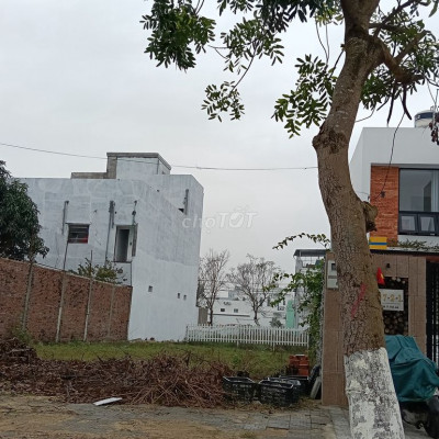 Chính chủ cho thuê 260 m2 đất đường Văn Tiến Dũng - Quảng Nam