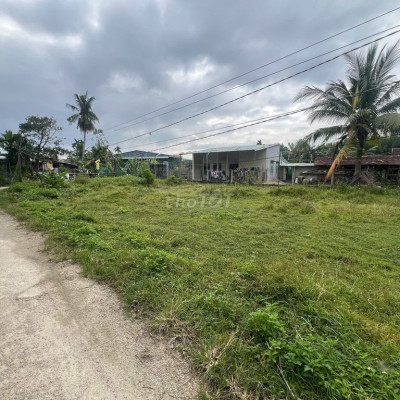 CHÍNH CHỦ  CẦN BÁN LÔ QUẾ SƠN 2MT 8X20M GIÁ RẺ 270 TRIỆU SỔ HỒNG SẴN