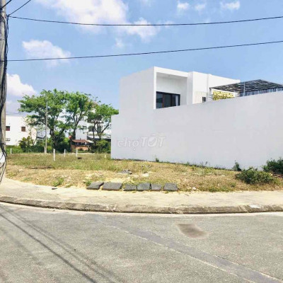 Bán lô góc 2 mặt tiền khu biệt thự Bà Bình cực đẹp giữa Ngã 4