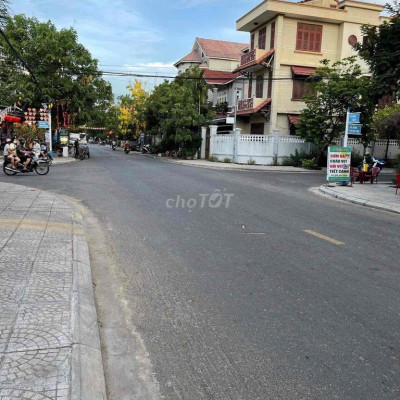 Xuất cảnh cần bán nhà Mặt tiền Lý Thái Tổ, F Cẩm Châu, Tp Hội An gần P