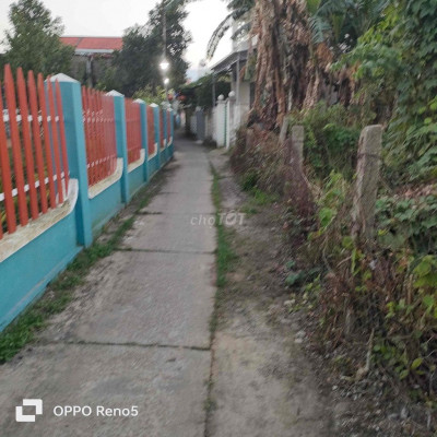 lô đất ngay trung tâm hội an 135m2