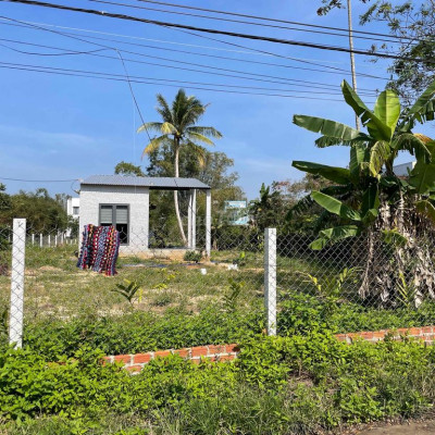 cho thuê nhà ở 48m2 (vườn cây xanh rộng 998m2)