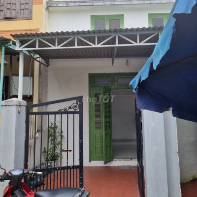 Cần bán nhà giá rẻ cực đẹp hẻm Trần Cao Vân sát phố cổ Hội An