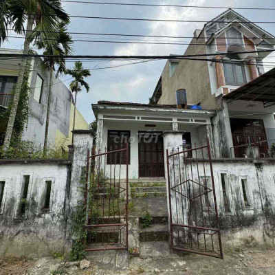 Cần bán đất tặng nhà có sẵn tại Điện Phương sát rạt Hội An