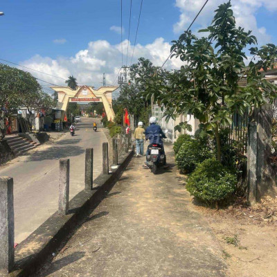 Chính chủ cần bán lô đất mặt tiền đường 610 Điện Quang 500tr