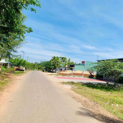 Cầnbán lô đất mặttiền đường vào Cảng cá , Đường nhựa , qh mở rộng 27m