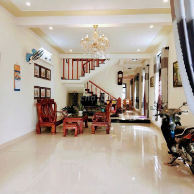 Hàng hiếm tại bán nhà riêng 8,9 tỷ, 213m2 Thanh Hà, Hội An.