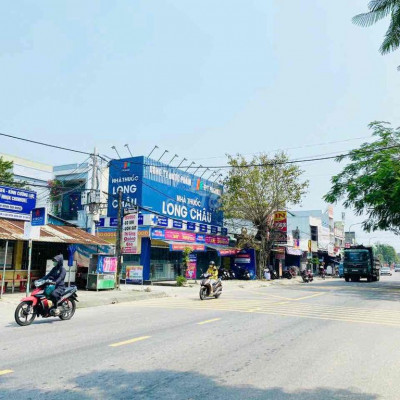 Lô góc 2 mặt tiền đường 8m ngay trung tâm thị trấn giáp TP Hội An/SHR