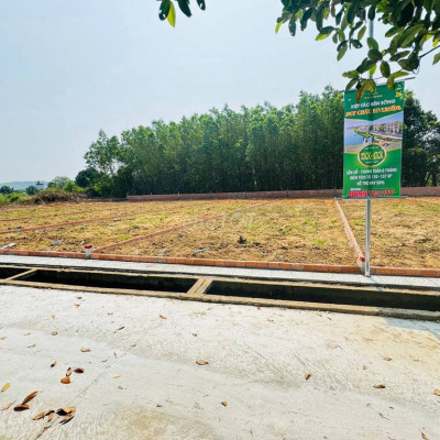 Bán 274m2  đất ở view sông, sát Giáo xứ Trà Kiệu, TT Nam Phước