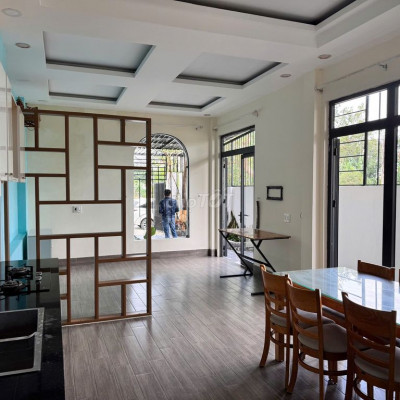 Cần bán nhà tại khu đô thị 1b sát fpt đà nẵng, nhà mới làm kiên cố