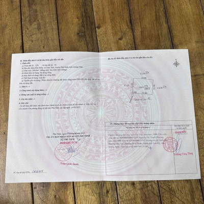 Đất Hòa Bình, tam thái