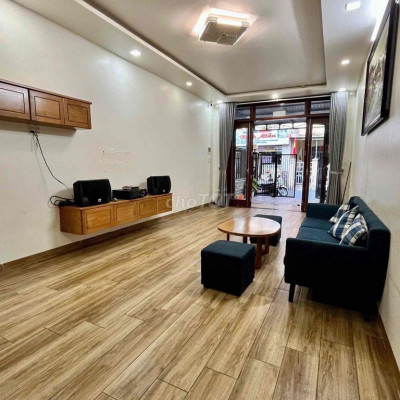 Bán nhà trung tâm phố cổ -tp hội an- vị trí khách du lịch đi lại đông