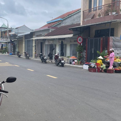 Mặt tiền Đường 7m5 - Thông ra sông cạnh CHợ Huyện Nam Phước