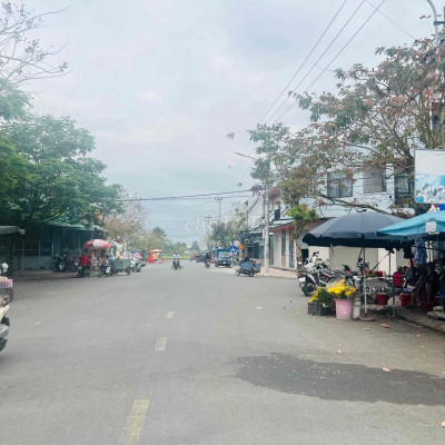 LÔ GÓC KINH DOANH SÁT CHỢ CHỈ 1 LÔ ***