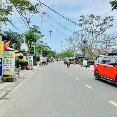 Bán nhanh lô góc mặt tiền trục chính đường nhựa TT. Nam Phước.