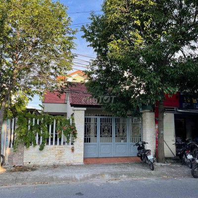 chính chủ cần bán gấp ngôi nhà 2,5 tầng, đầy đủ tiện nghi