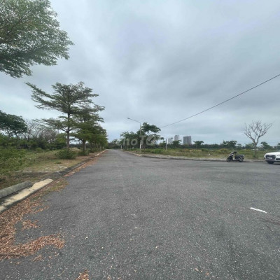 Bán 2 lô liền kề 540m2(24m*22.5m), chỉ 14triệu/m2, ngay khu Fpt City