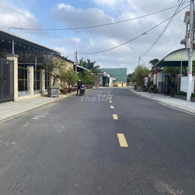 lô đất diện tích 280m2 đất ở tại đô thị, ngang 10m ngay trung tâm TT