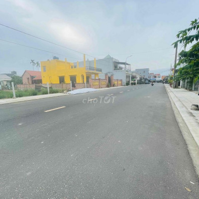 Mặt tiền kinh doanh - Trung tâm Khu Phố chợ-Nắm Độc Quyền