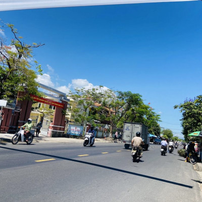 Đất ngay chợ Huyện giá chỉ 5xx-gần trường Sào Nam-đường 5m5