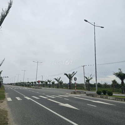 Cần bán lô đất đẹp đường Võ Chí Công , Hội An.