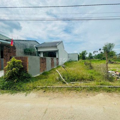 Siêu Phẩm Lô Góc 140m2 Trục Chính Đường 7m Cách Đà Nẵng 10km