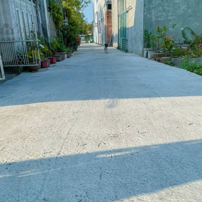 Đất kiệt ô tô bê tông đường Trần Hưng Đạo, khối phố ngân câu Điện Ngọc