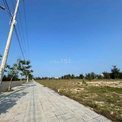 bán lô đất Mt đường 24m cách biển 500m 170m2 chỉ 2tyX còn TL