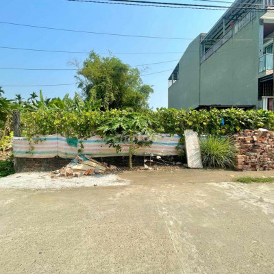 1 lô siêu đẹp ngay Thị Xã Điện Bàn chỉ 690 triệu mà gần chợ như này