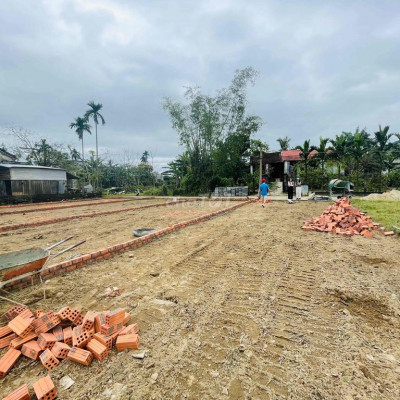 Còn 1 lô Gần Quốc Lộ 1 A - giá 5xxtr - khu dân đông Tiện Ích đủ